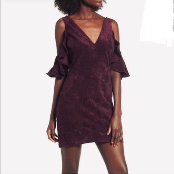 Devlin | NWT wine ruffle cold shoulder dress - Picture 2 of 9